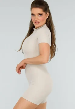 Stijlvolle Beige Sport Playsuit met Ritssluiting
