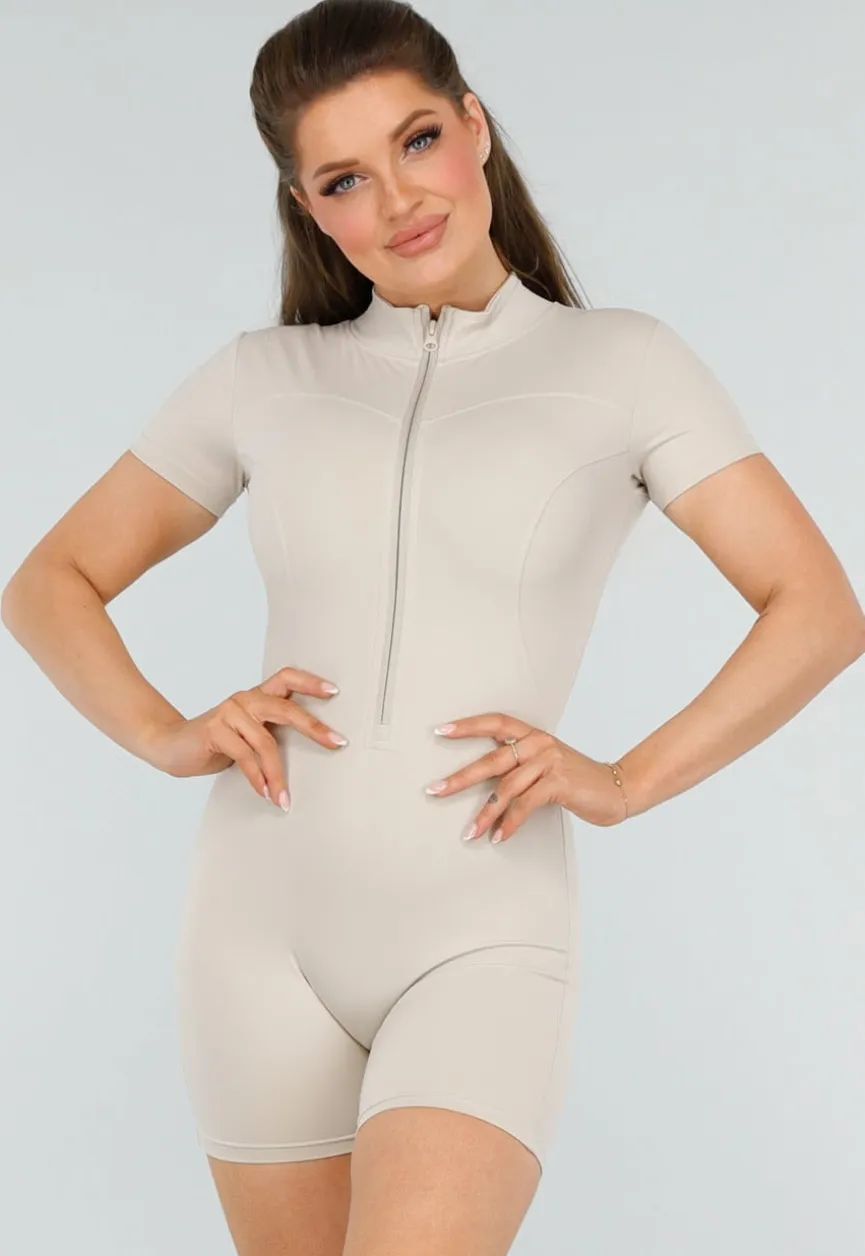 Stijlvolle Beige Sport Playsuit met Ritssluiting