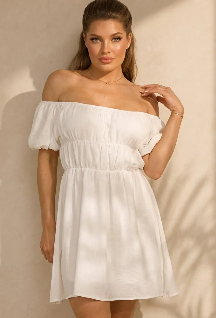 Stijlvolle Off-Shoulder Witte Jurk met Veel Stretch