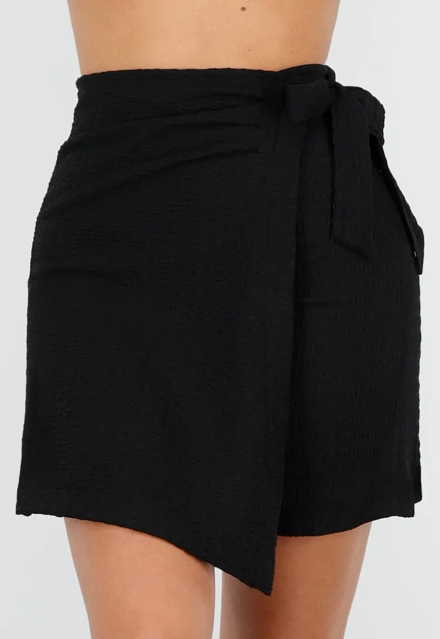 Tall Zwarte Stretch Skort met Striksluiting en Licht Structuurmateriaal