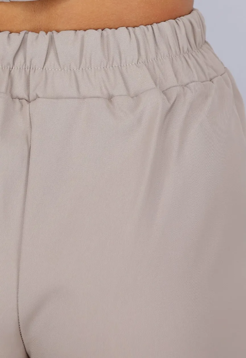Taupe Co Ord Set met Gouden Marine Knopen