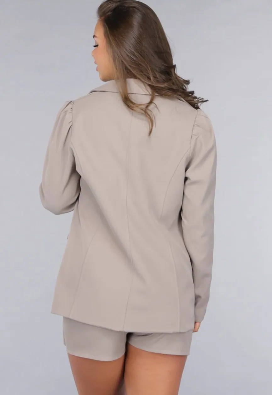 Taupe Co Ord Set met Gouden Marine Knopen