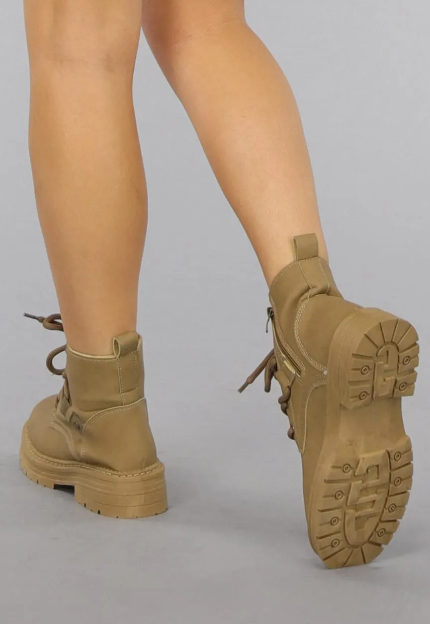 Taupe Enkellaarsjes met Geborstelde Look
