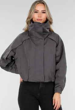 Taupekleurig Cropped Jack met Brede Overslagsluiting