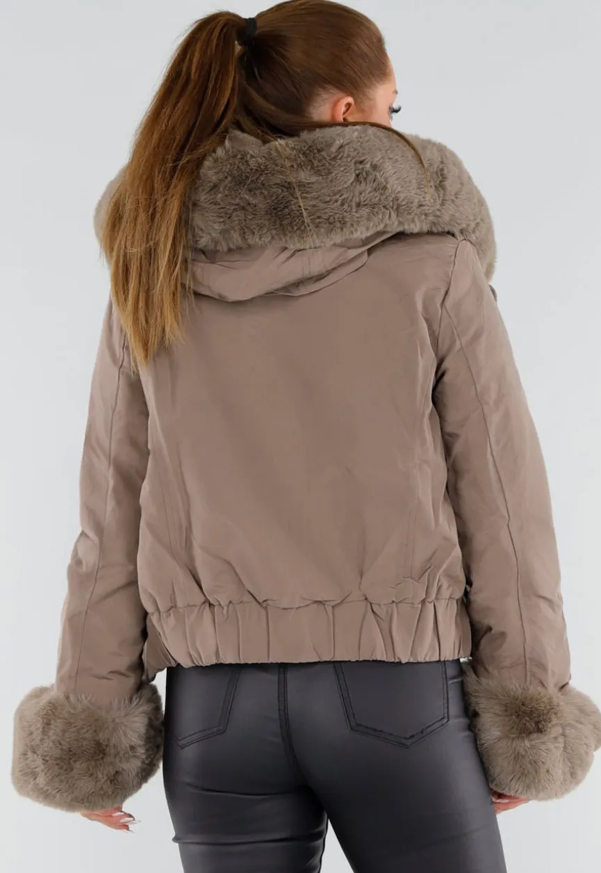 Taupe Korte Jas met Imitatiebontkraag
