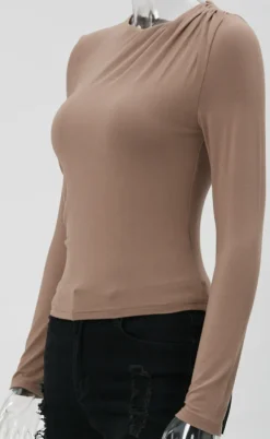 Taupe Topje met Gedrapeerde Hals