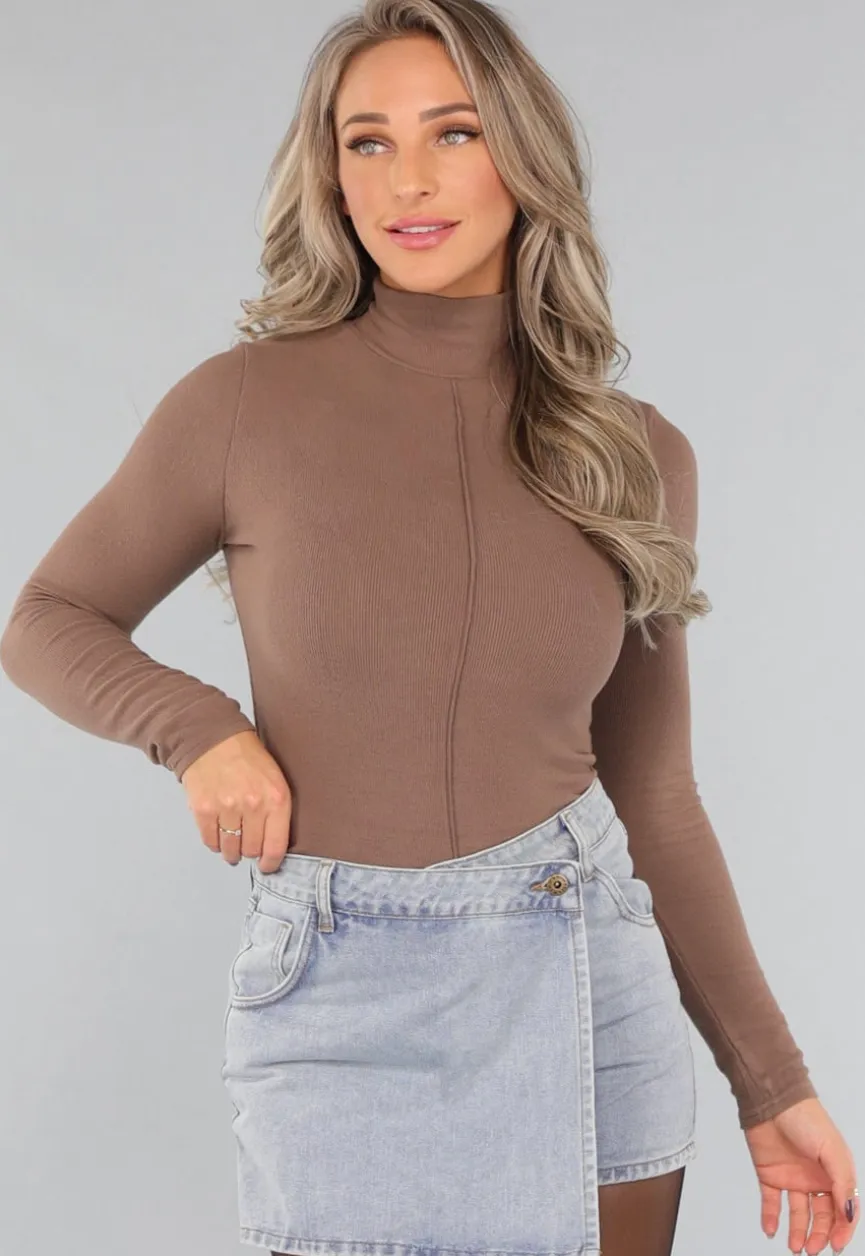 Taupe Truitje met Kleine Col