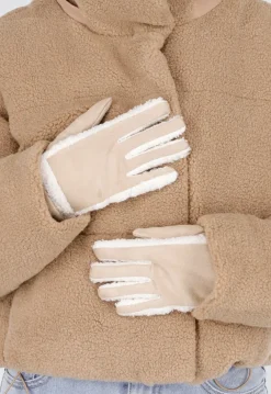 Warme Suède Handschoenen met Zachte Teddy Voering en Contrasterende Afwerking
