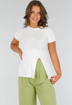 Wit Stretch T-Shirt met Zijsplit, Ronde Hals en Korte Mouwen