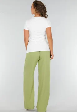 Wit Stretch T-Shirt met Zijsplit, Ronde Hals en Korte Mouwen