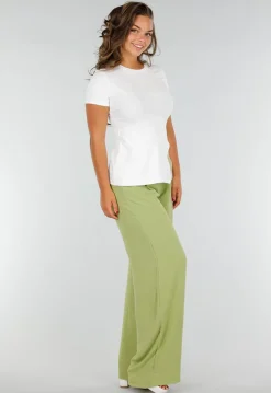 Wit Stretch T-Shirt met Zijsplit, Ronde Hals en Korte Mouwen