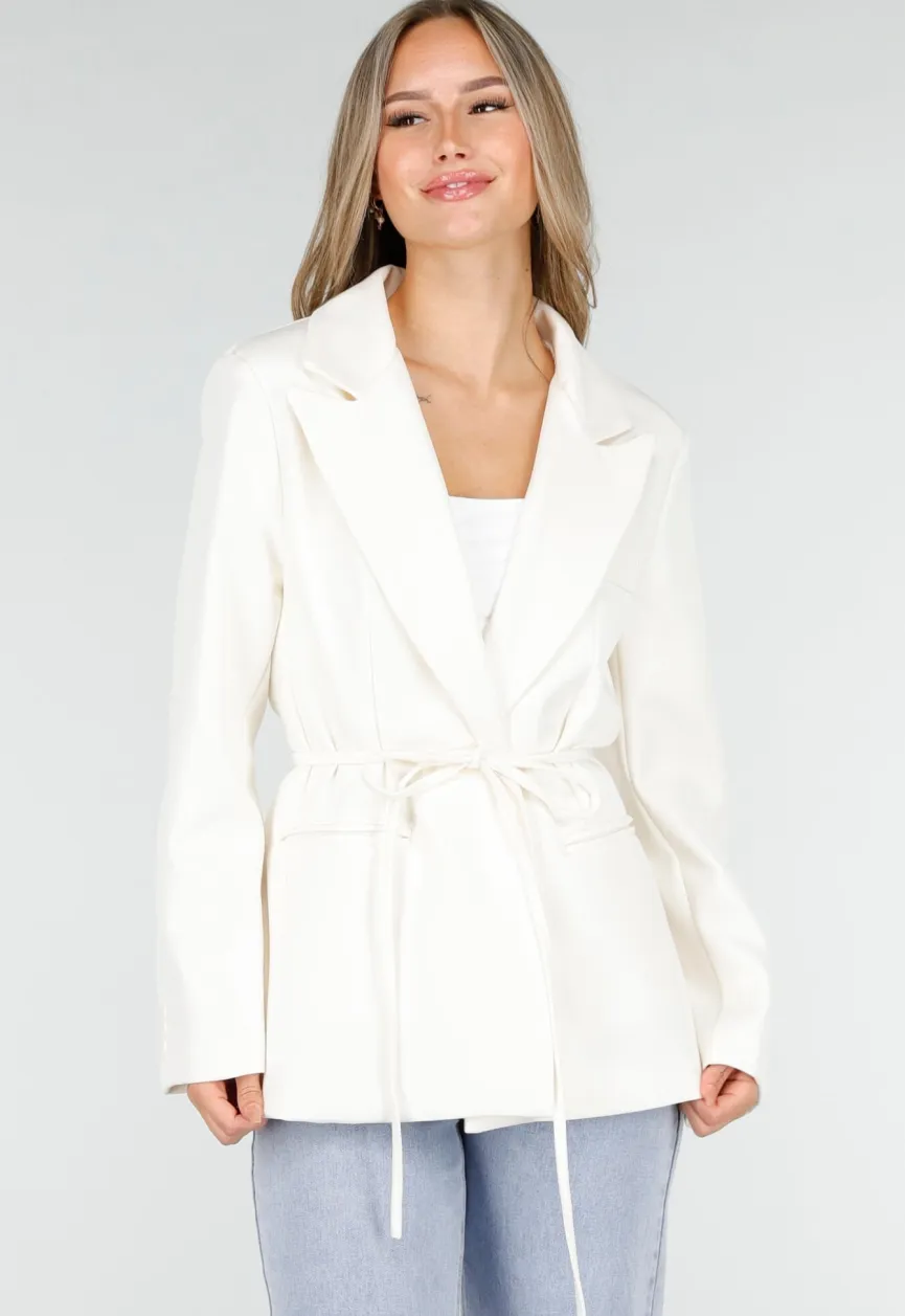 Witte Blazer met Ceintuur