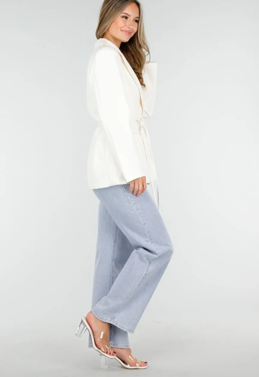 Witte Blazer met Ceintuur