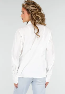 Witte Blouse met Stropdas en Lange Mouw