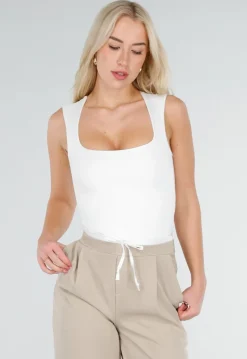 Witte Body met Vierkante Hals en Brede Bandjes