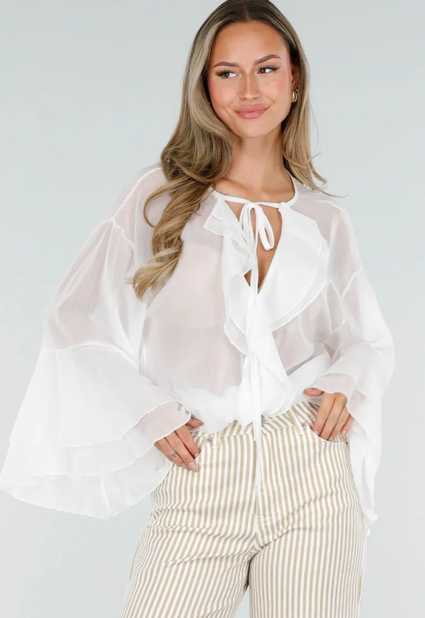 Witte Chiffon Blouse met Ruches en Knoopsluiting