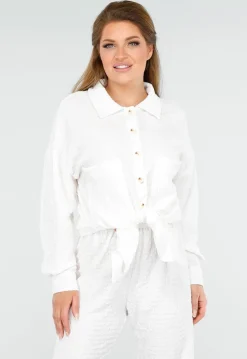Witte Crinkle Stretch Set met Doorknoop Blouse en Rechte Broek met Elastische Tailleband