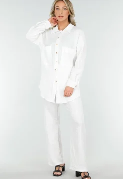Witte Crinkle Stretch Set met Doorknoop Blouse en Rechte Broek met Elastische Tailleband