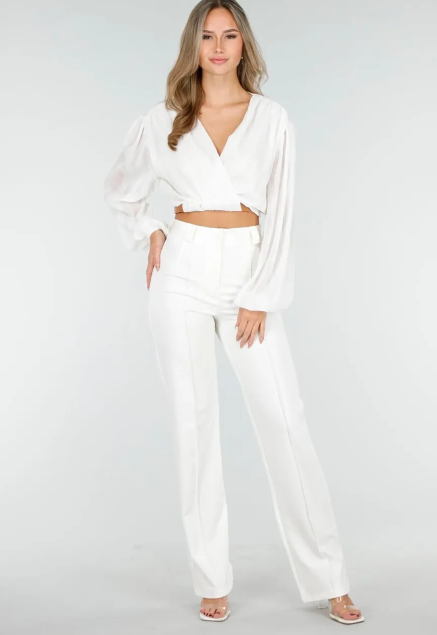 Witte Crop Blouse met V-Hals en Luchtige Mouwen