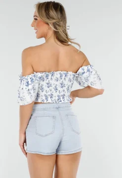 Witte Crop Top met Bloemetjesprint en Gesmockte Stretchstof en Ruffle Mouwen