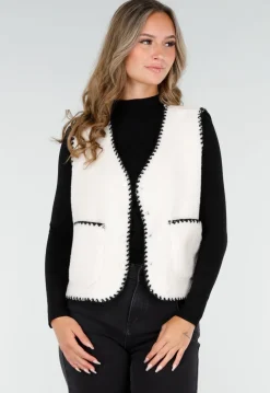 Wit Teddy Gilet met Zwarte Randen en Knoopsluiting