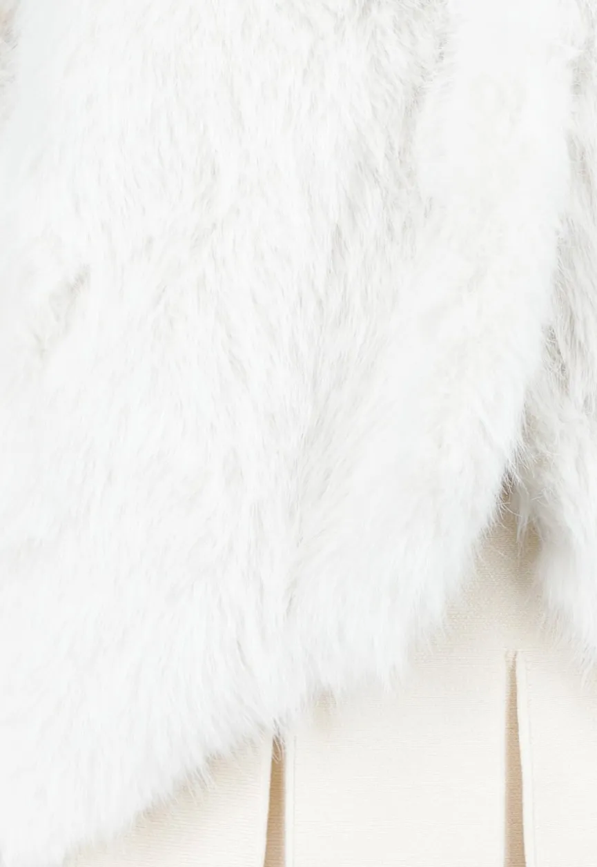 Witte Faux Fur Jas met Capuchon