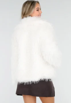 Witte Fluffy Jas met Lange Mouwen en Brede Kraag