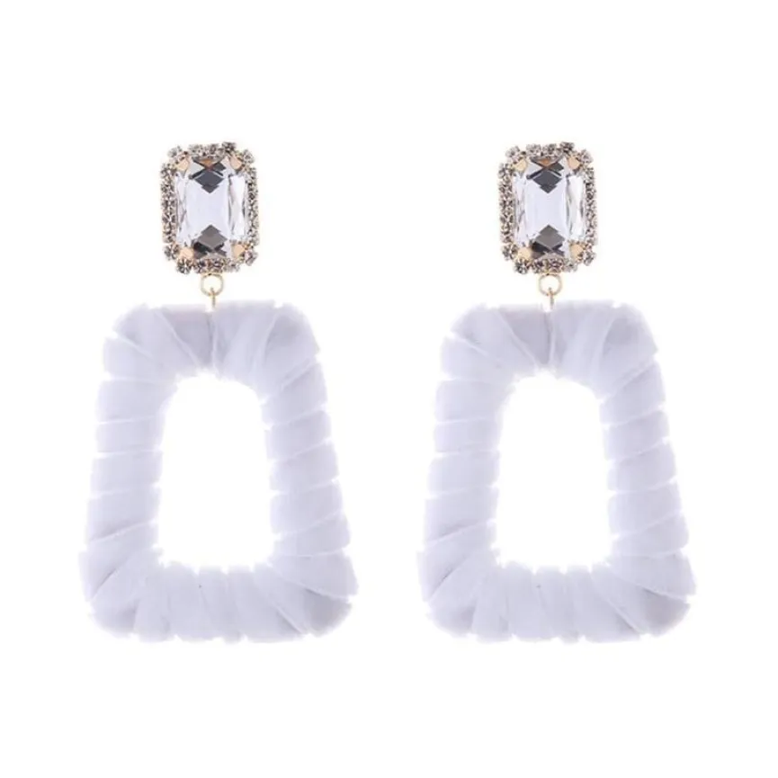 Witte Fluwelen Oorbellen met Diamant