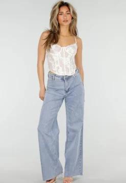 Witte Kant Corset Top met Bandjes en Vetersluiting