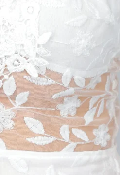 Witte Lange Bruidsjurk met Geborduurde Details
