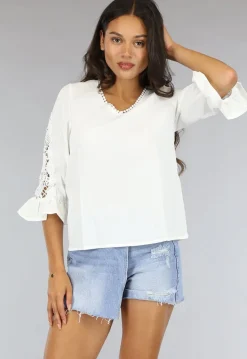 Witte Losse Blouse met Gehaakte Mouwen