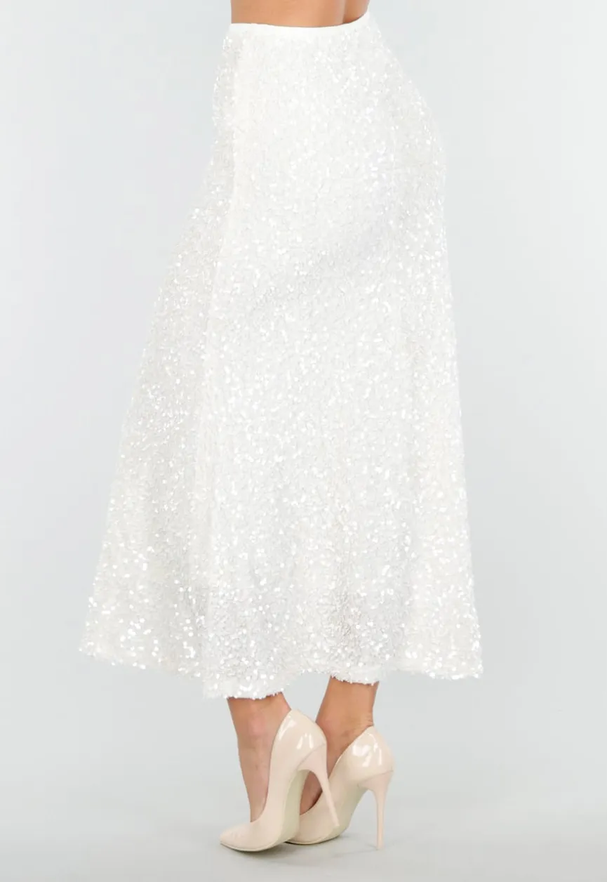 Witte Midi Rok met All Over Pailletten en Subtiele Uitlopende Zoom