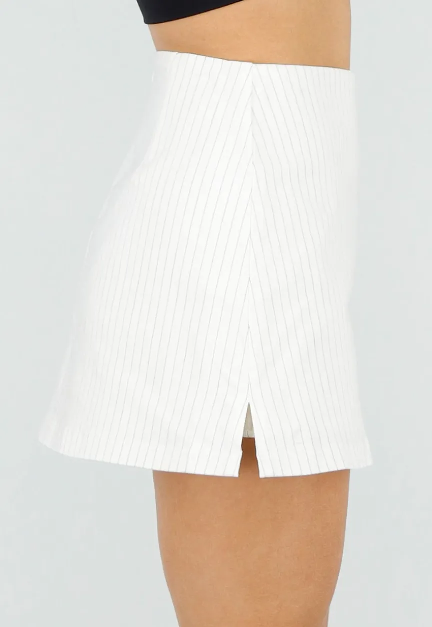 Witte Mini Skort met Pinstripe en Split