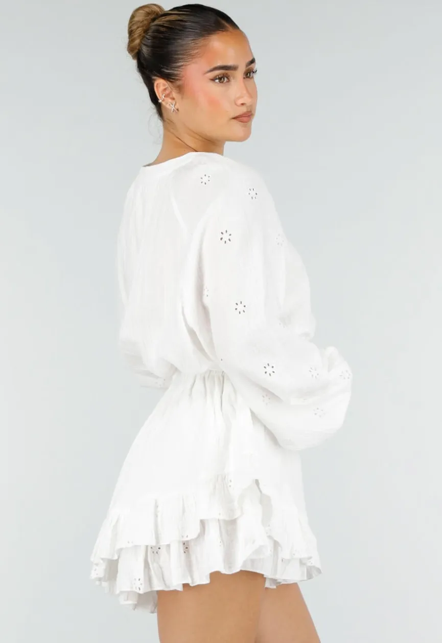 Witte Mousseline Playsuit met Broderie Details en Volants