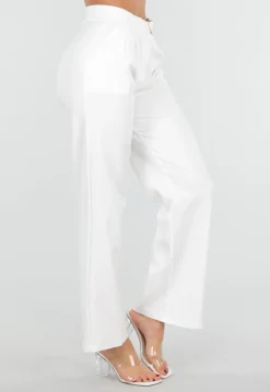 Witte Pantalon met Goudkleurige Gesp