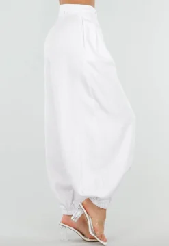Witte Plooibroek met Elastische Boorden en Hoge Taille