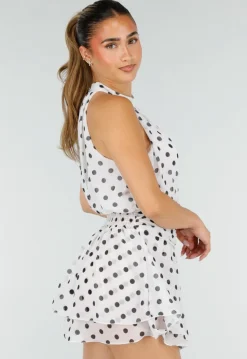 Witte Polkadot Playsuit met Halterhals en Volantlaag