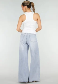 Witte Rib Tanktop met Roze Tekst en Ronde Hals