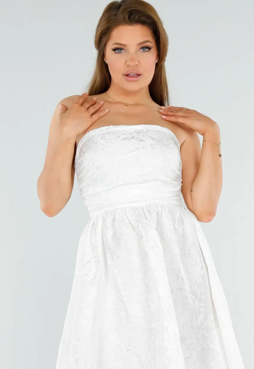 Witte Strapless Midi Jurk met Jacquardlook en Vetersluiting