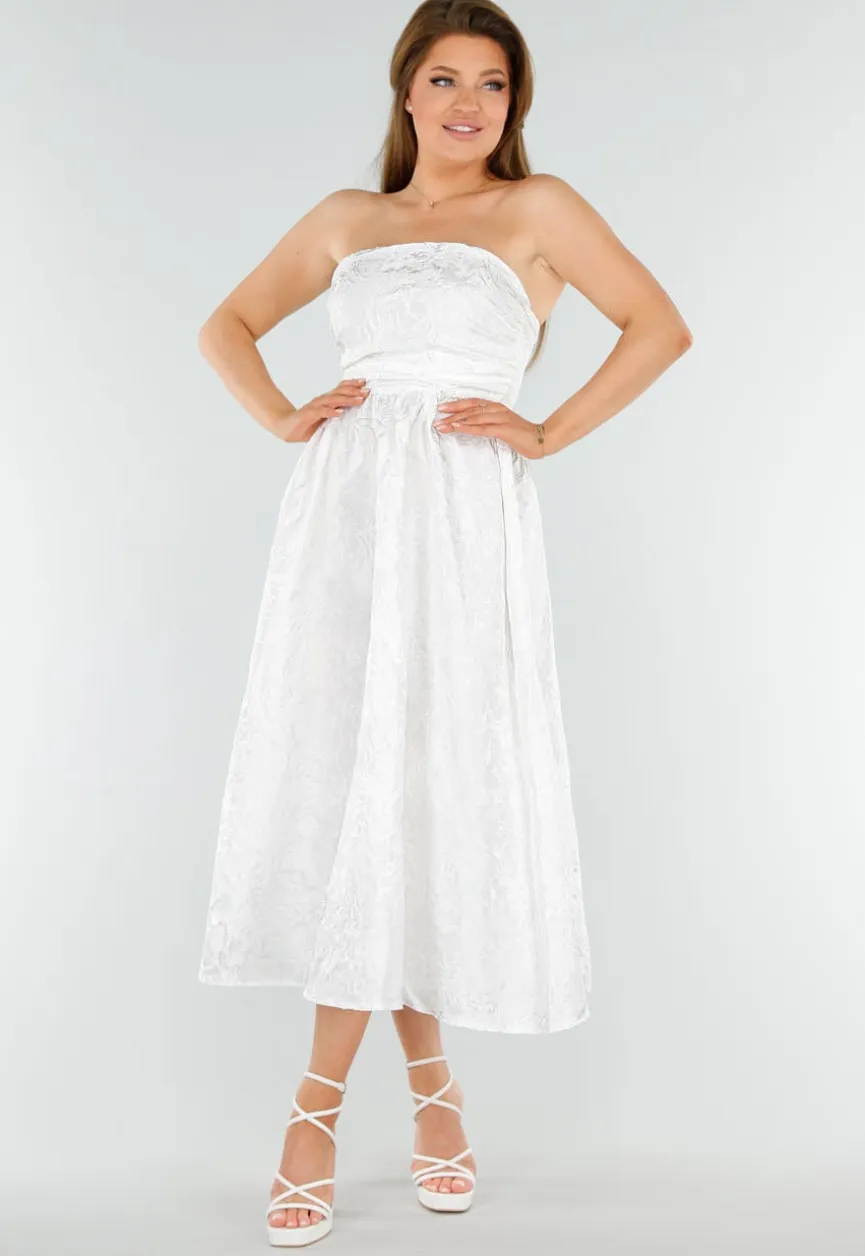 Witte Strapless Midi Jurk met Jacquardlook en Vetersluiting