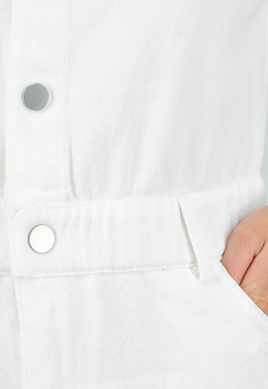 Witte Stretch Denim Playsuit met Korte Mouwen en Steekzakken