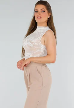 Witte Stretch Kanten Body met Opstaande Halslijn en Beige Voering
