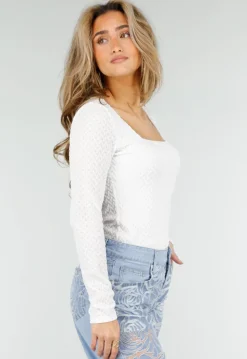 Witte Stretch Top met Lange Mouwen en Vierkante Hals