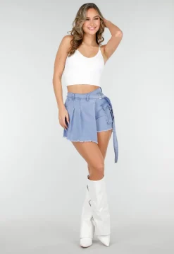 Witte Top met Gekruiste Rug en Ingewerkte Pads