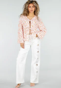 Witte Wide Leg Jeans met Broderie Anglaise en High Waist Pasvorm