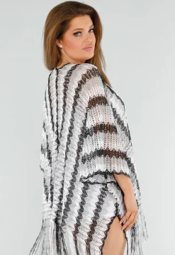 Wit-Zwarte Cover-Up met Zigzagpatroon en Franjes