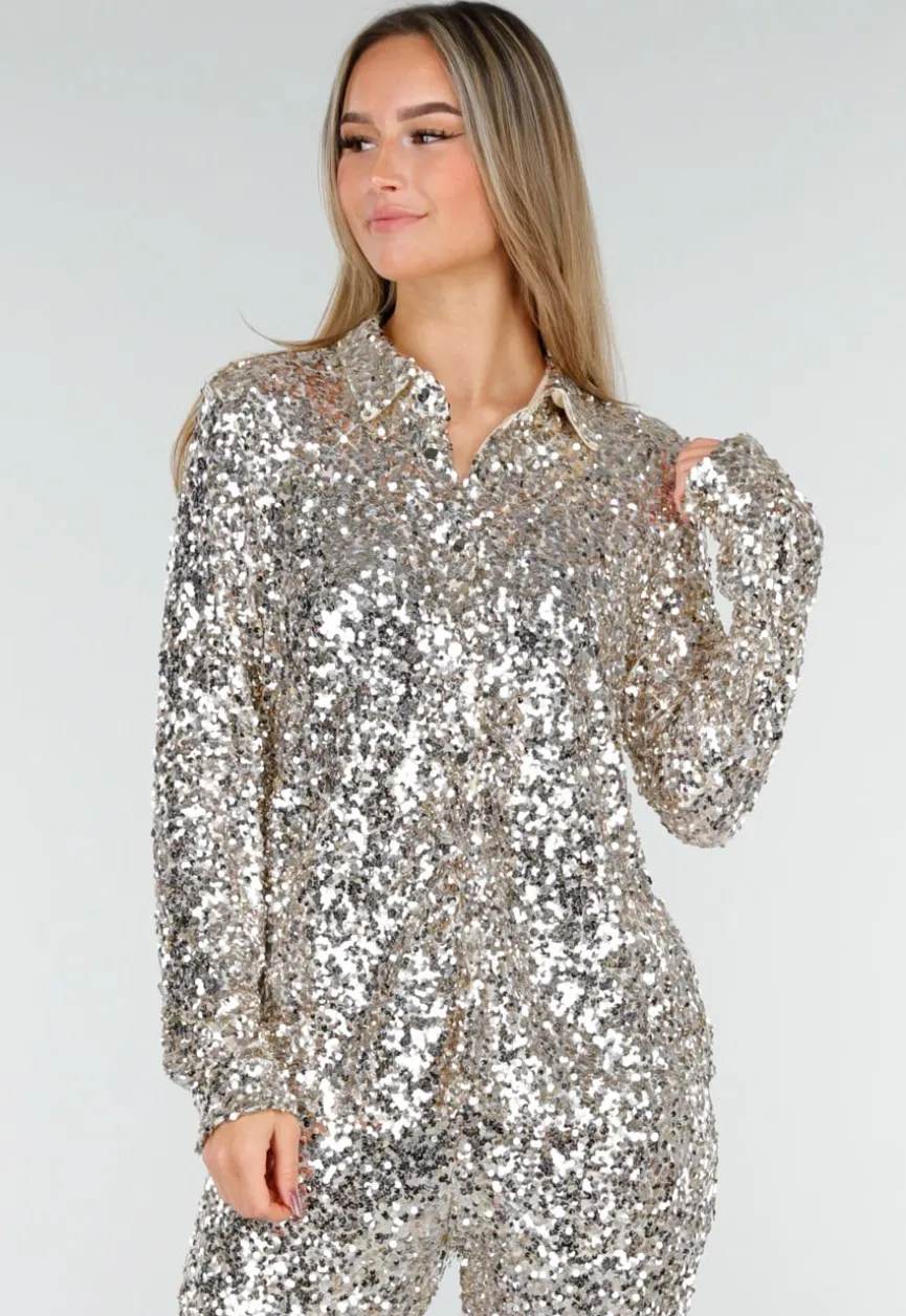 Zilveren Blouse met All Over Pailletten en Klassieke Kraag