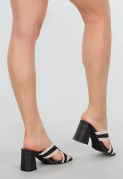 Zwart-Beige Instapsandalen met Gevlochten Golvende Bandjes en Vierkante Neus