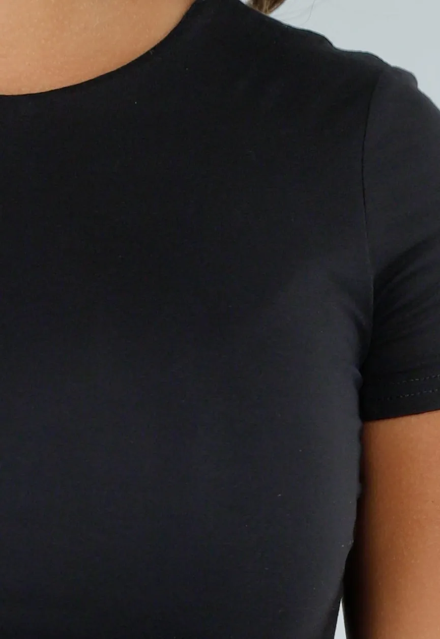 Zwarte Basic Croptop met Dubbele Voering, Stretch en Aansluitende Pasvorm