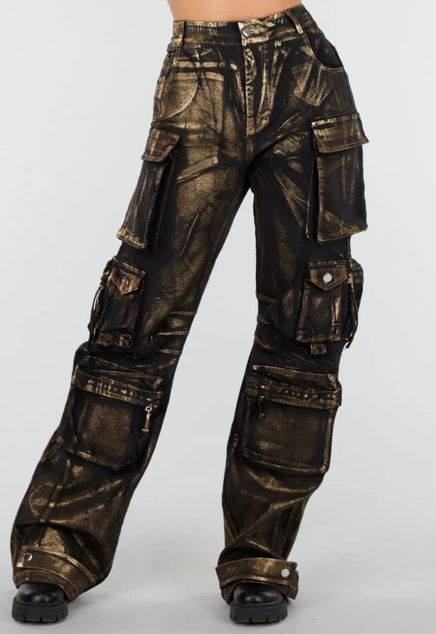 Zwarte Cargo Jeans met Gouden Metallic Coating en Zakken